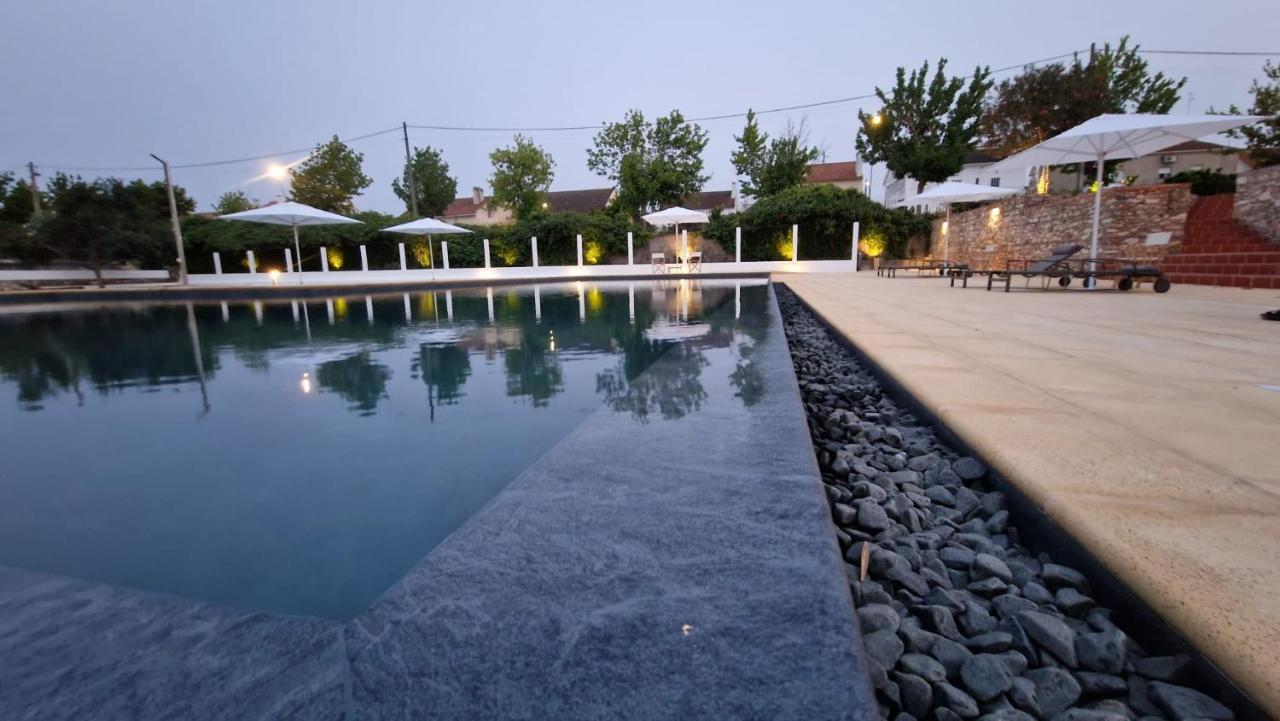 Villa Dos R'S Avis Exterior photo